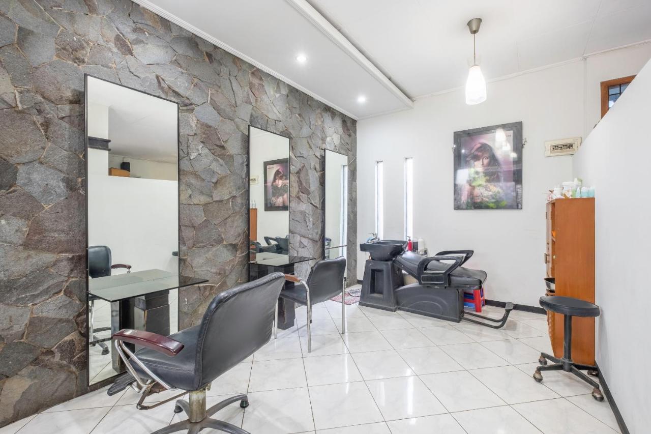 Imelda Residence Setrasari Redpartner 반둥 외부 사진